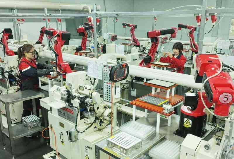  全球不确定性加剧之际，中国经济增长目标区间划定；高质量发展航向明确，海外目光聚焦稳定力量。 文化旅游