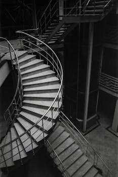  一座城市如何重获新生；从体检诊断到有机再生；政策红利点亮更新之路 文化旅游