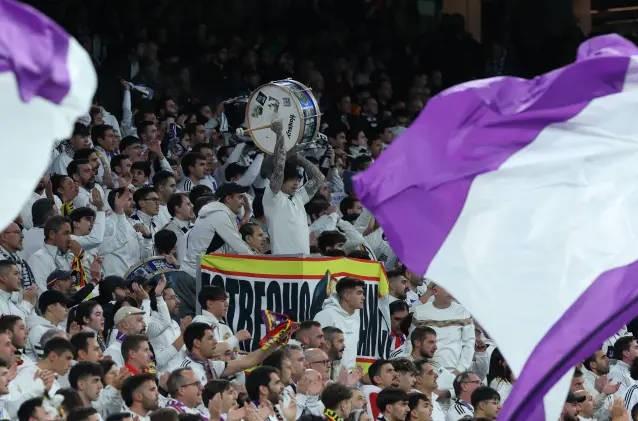  伯纳乌对决前夕，皇马曼城门票意外留白；高需求夜晚罕见松动。 体育新闻 伯纳乌对决前夕，皇马曼城门票意外留白；高需求夜晚罕见松动。 体育新闻