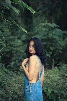 股权拍卖台前冷清无人问；背后中小银行改革阵痛显现；引入优质资本或成破局关键。