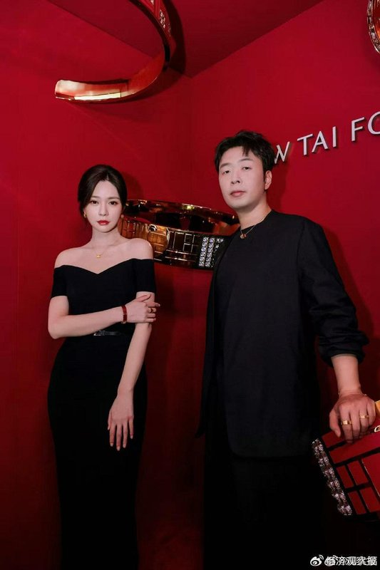  从爱马仕到周大福；谢鼎鸿带来奢侈风暴，传统巨头如何华丽转身？ 时尚用品