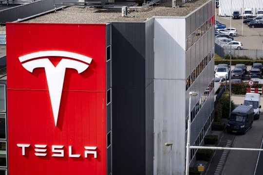 特斯拉欧洲销量显著回暖；电动车市场竞争格局悄然变化。