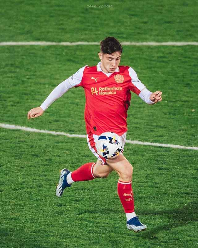  曼联续约潮背后：是深谋远虑还是病急乱投医？ 体育新闻 曼联续约潮背后：是深谋远虑还是病急乱投医？ 体育新闻