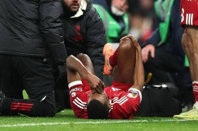  迷茫与期待：伊萨克伤愈复出后的战术抉择 体育新闻 迷茫与期待：伊萨克伤愈复出后的战术抉择 体育新闻