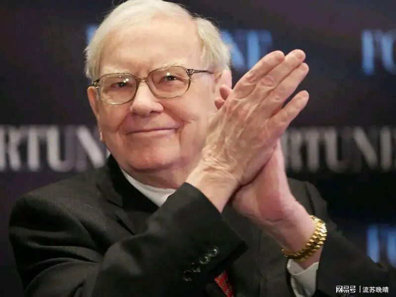 现金为王的深层逻辑：巴菲特3733亿美元持仓背后的估值框架与周期博弈
