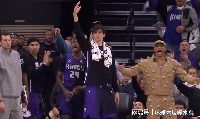  国王逆转鹈鹕：数据拆解背后的战术博弈与重建启示 体育新闻 国王逆转鹈鹕：数据拆解背后的战术博弈与重建启示 体育新闻