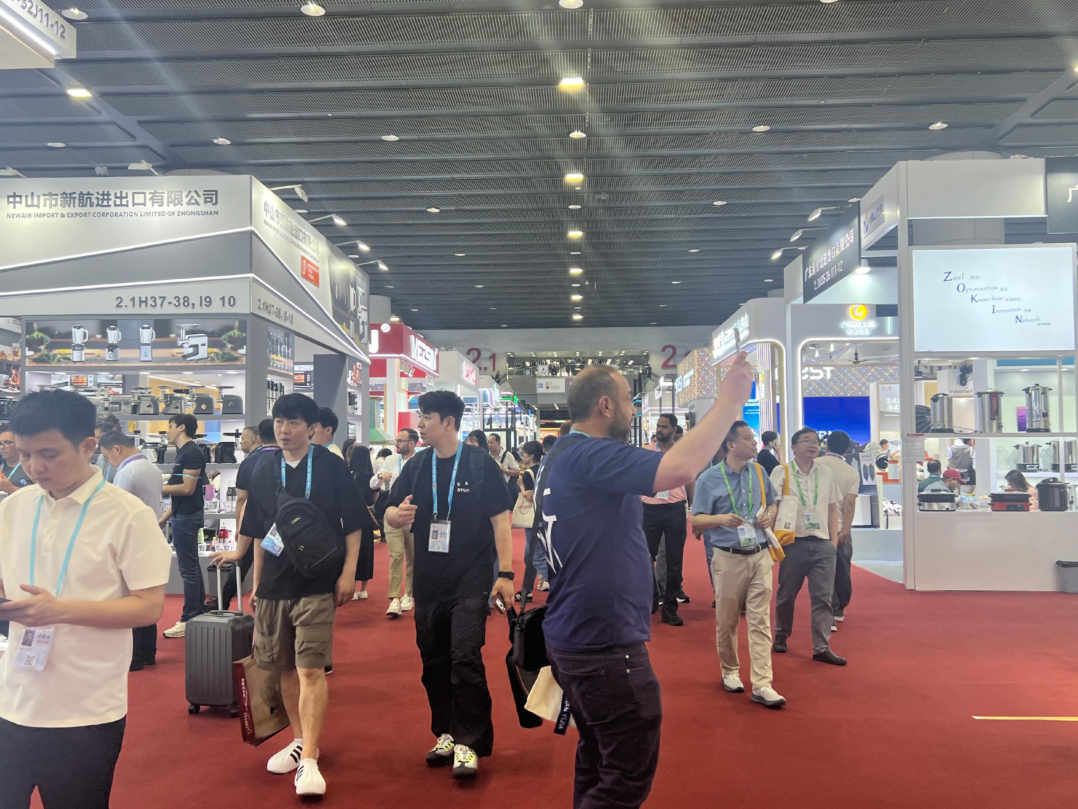  全球贸易变局下的出口企业生存法则：三重压力深度拆解与应对策略 股票财经